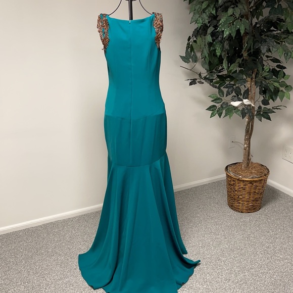 Green Carmen Marc Valvo evening gown sz 6 - Picture 6 of 8